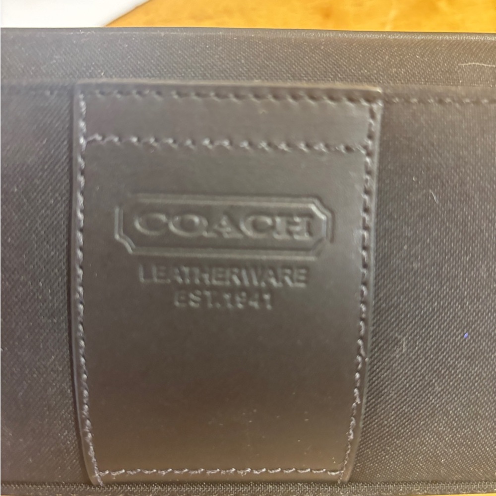 Coach toiletry bag - Picture 8 of 8